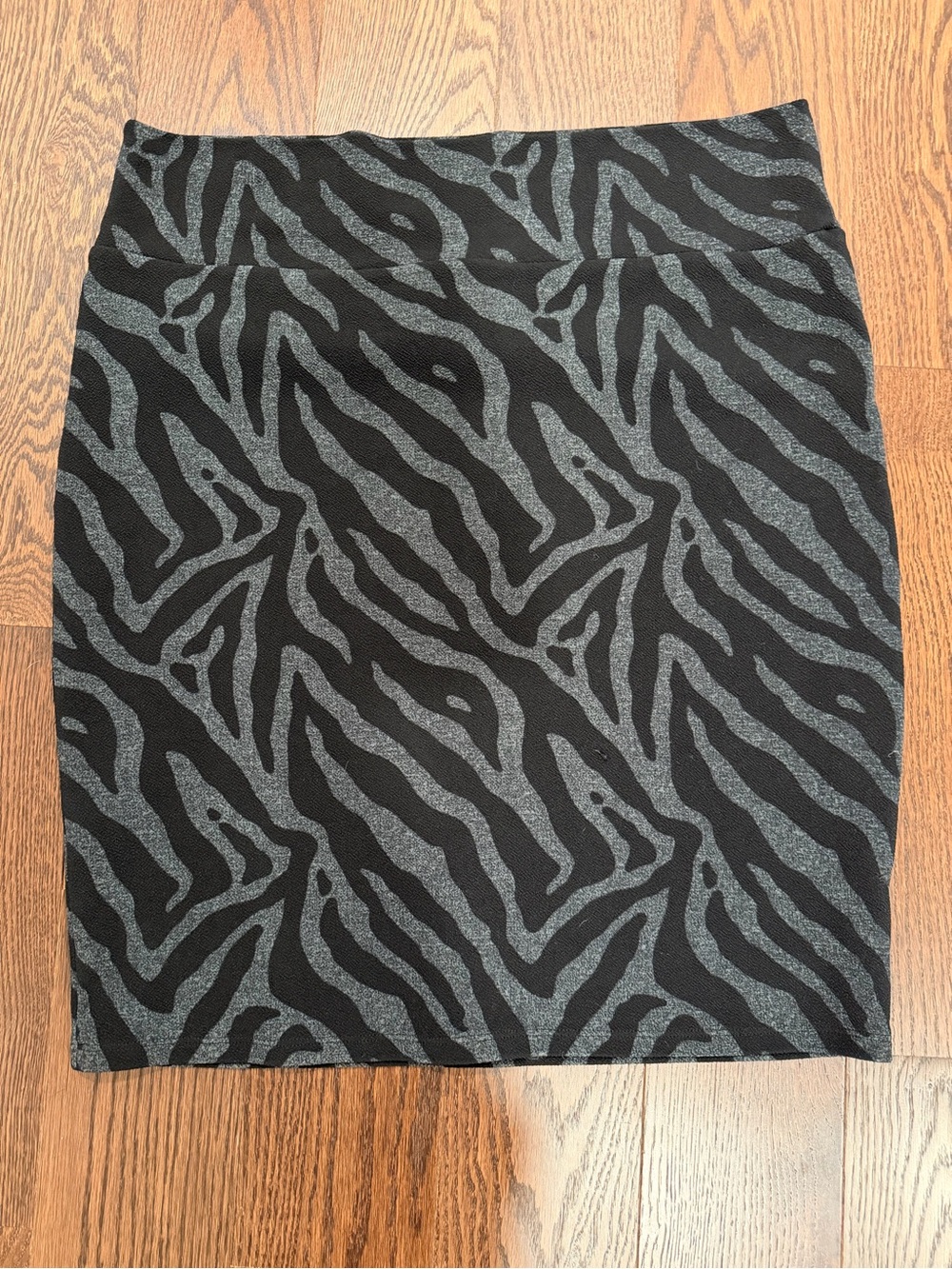 LuLaRoe Black and Gray Zebra-Print Pencil Skirt